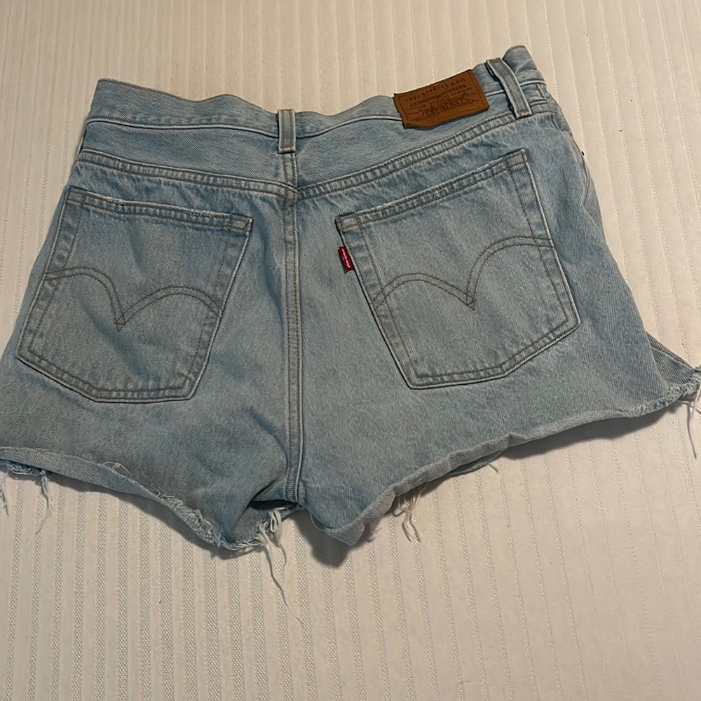 Levi wedgie shorts